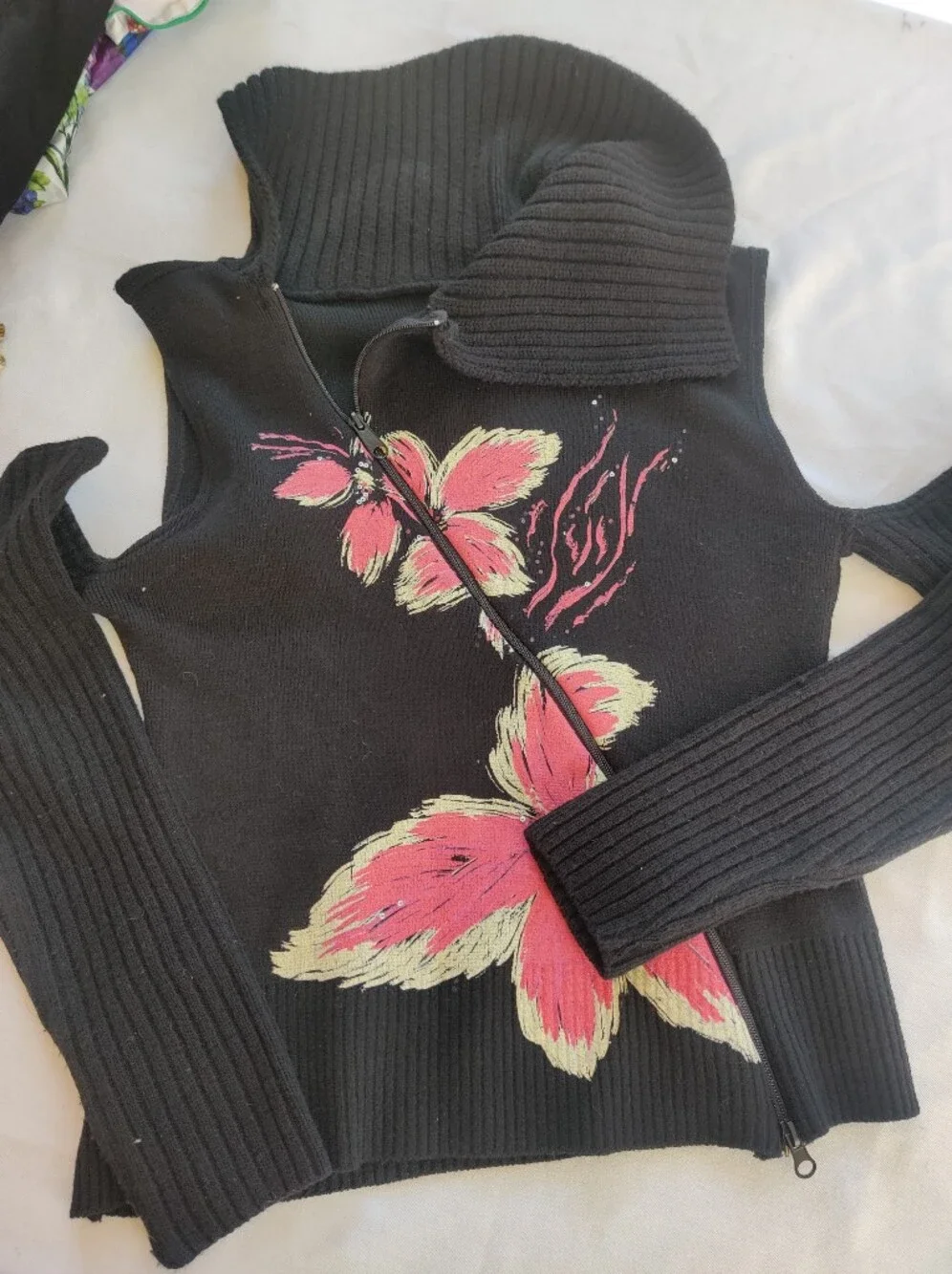 9 Women's Sweater Lot in Green, Mint, Black, Brown, Cream